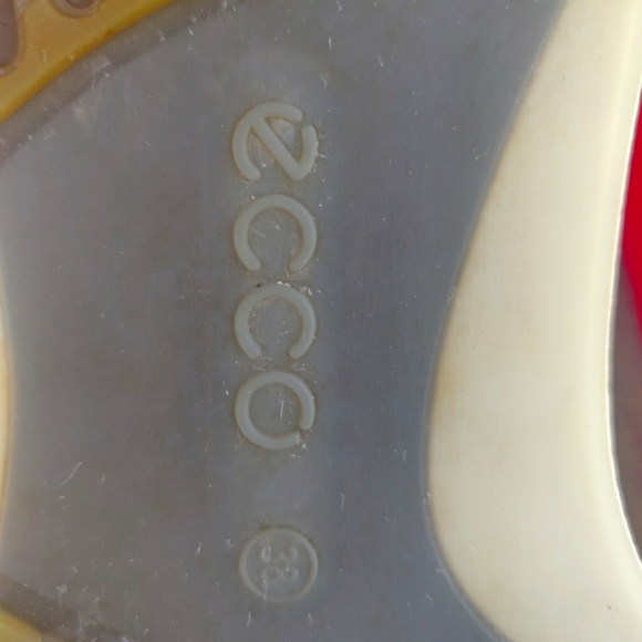 Black runners/sneakers - Picture 5 of 7